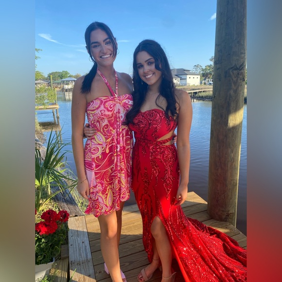 Red prom dress from alamour the label. LITERALLY WORE ONCE FOR PICTURES - Picture 3 of 4